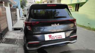 Kia carens Prestige Plus